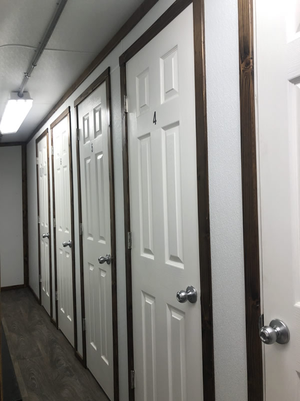 Willamette Mobile Shower Doors